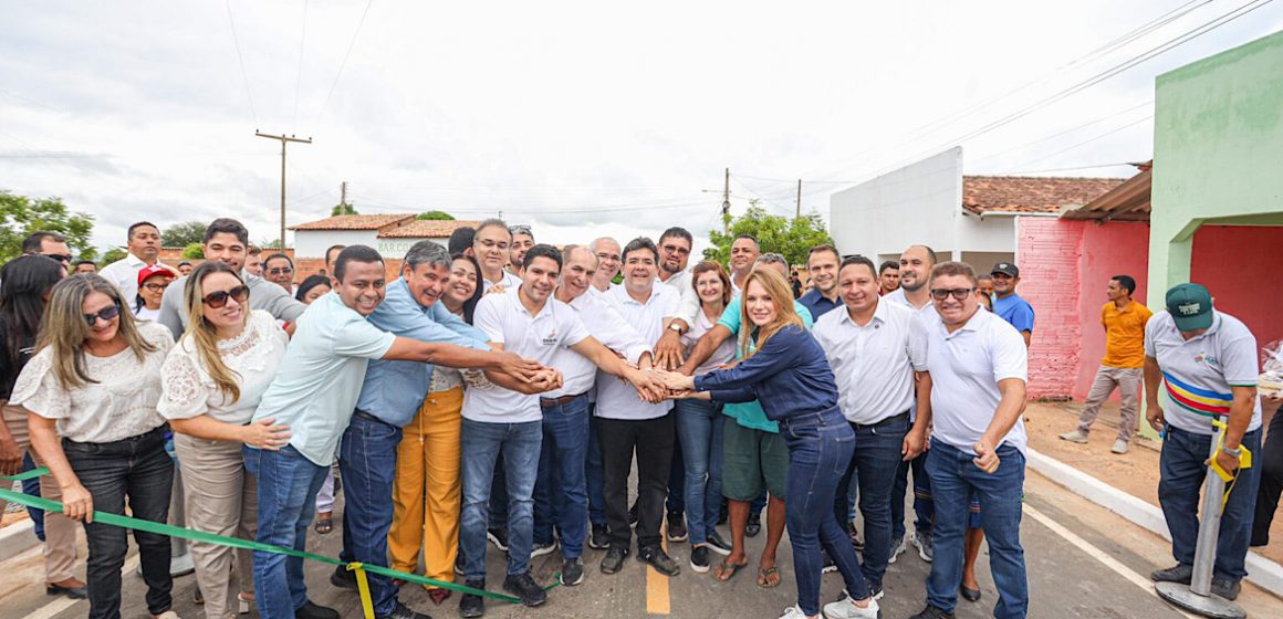Em Colônia do Gurguéia, Rafael entrega asfalto da PI-394 para mais segurança no tráfego de veículos pesados