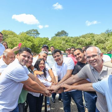 Rafael Fonteles entrega obras de mobilidade e confere funcionamento de serviços em Novo Santo Antônio